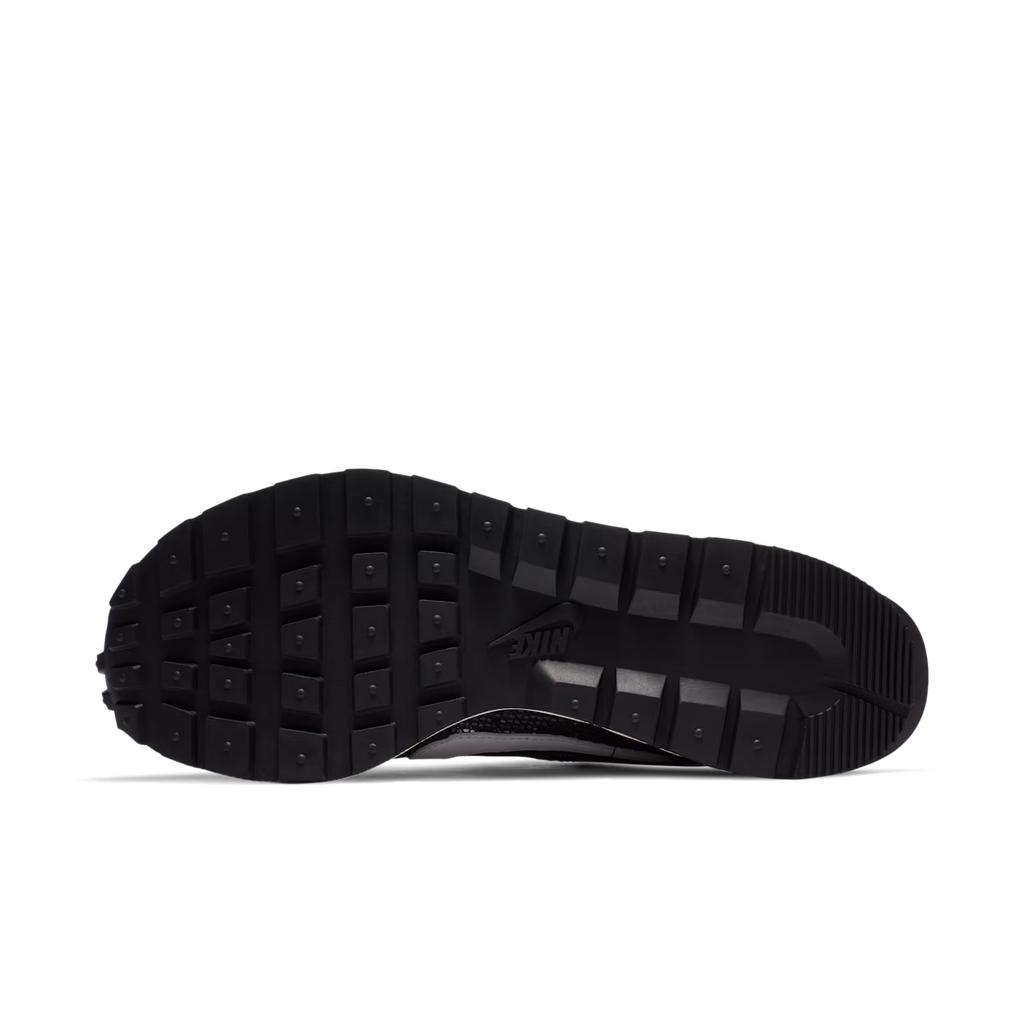 Nike x sacai VaporWaffle (Black & White)