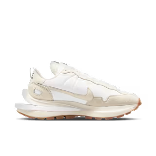 Nike x sacai VaporWaffle (White & Gum)